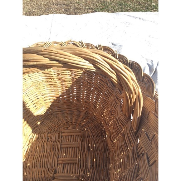 Large wicker basket with handle light 13” 13 in farmhouse country blanket Tan - Picture 8 of 12